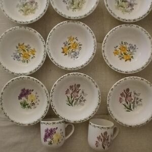 Thomson Floral Garden Bowls (9) Two Floral Garden Coffee Cups.